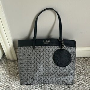 Guess Handbag in Gray/Black